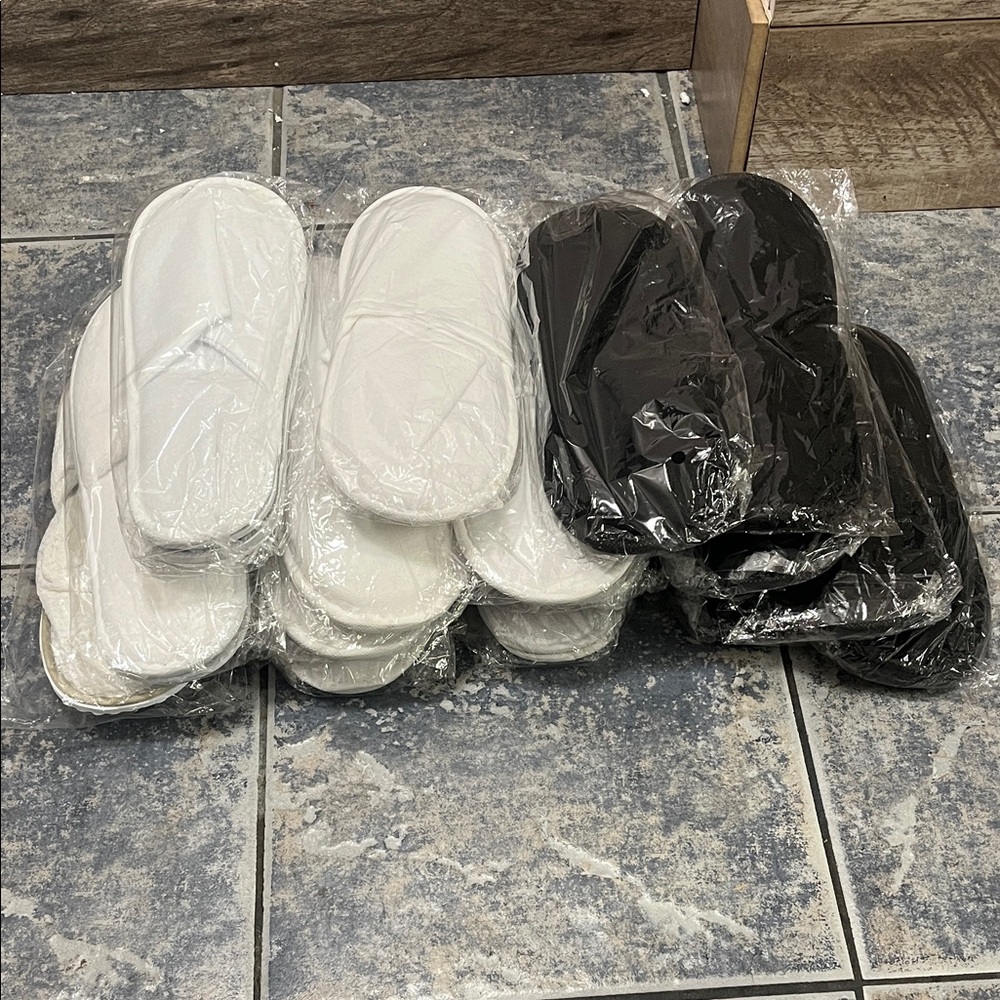 Brand new slipper multi pack black and white
